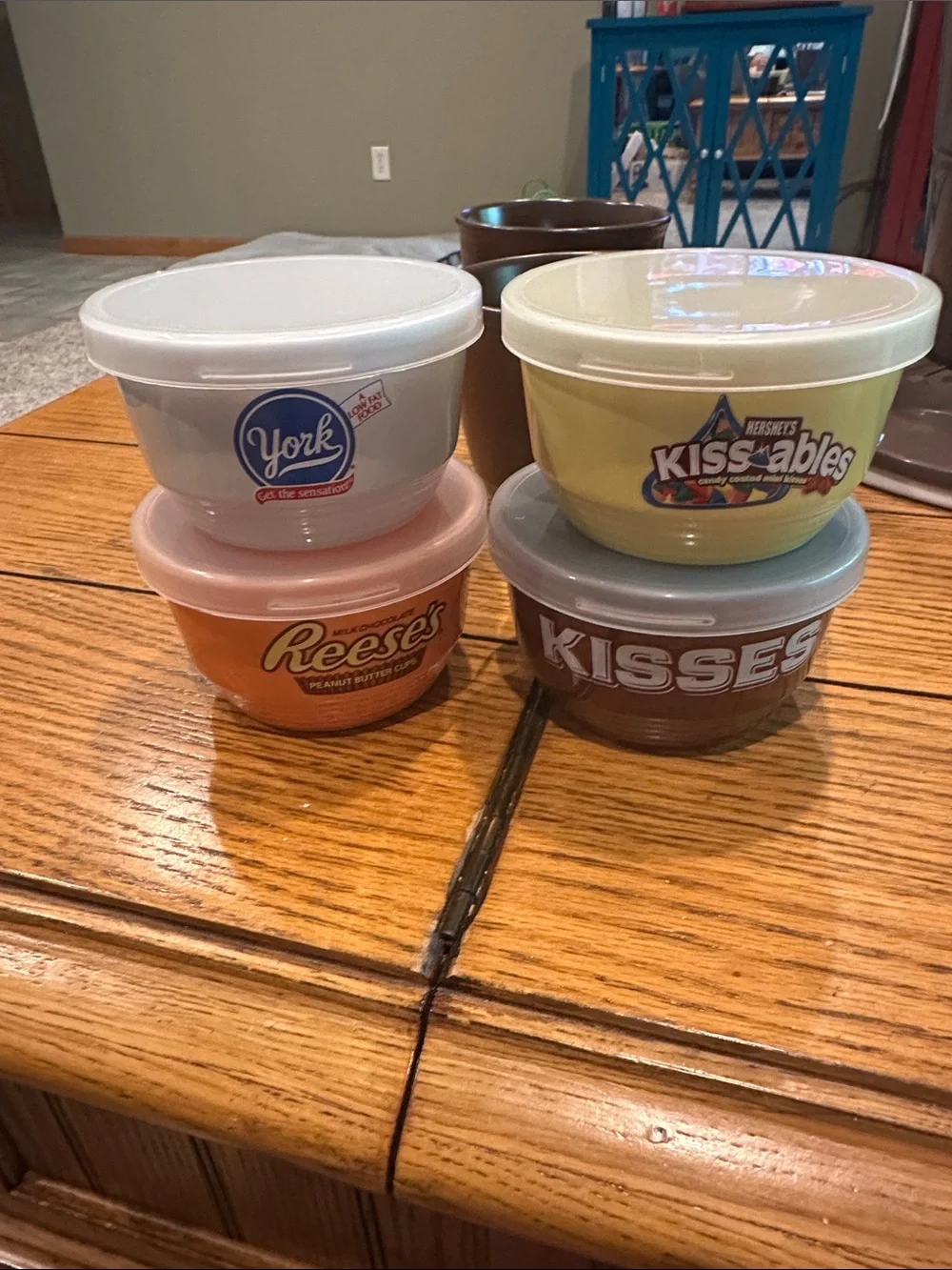 Hershey's Chocolate Brown Party Snack Tub Set